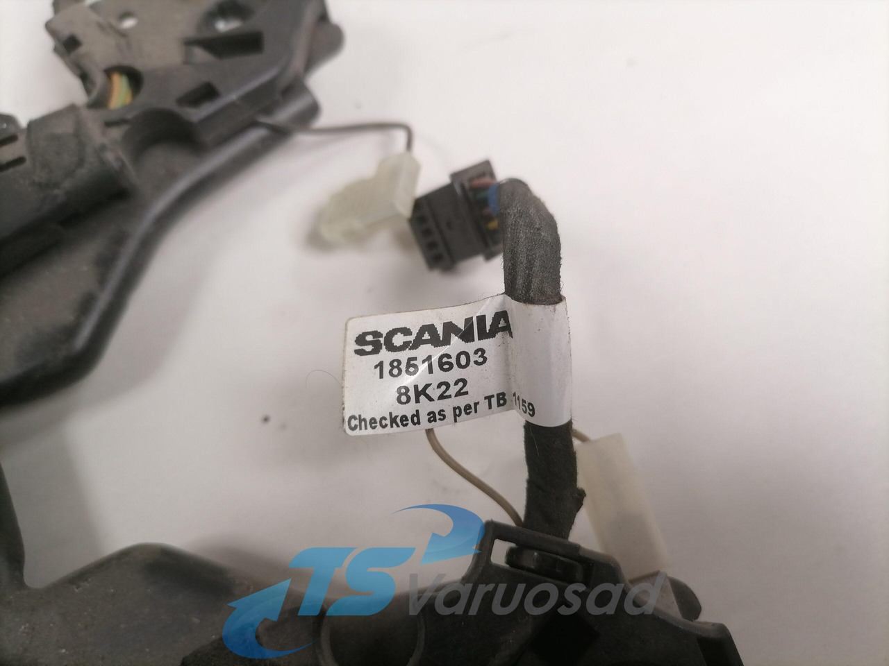 Scania Steering wheel cable 1851603 - Upravljački sistem za Kamion: slika 2 Scania Steering wheel cable 1851603 - Upravljački sistem za Kamion: slika 2