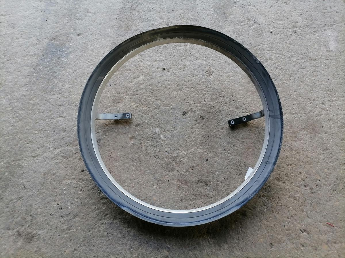 Scania Ventilaatori metallrõngas 2406061 - Radijator za Kamion: slika 2 Scania Ventilaatori metallrõngas 2406061 - Radijator za Kamion: slika 2