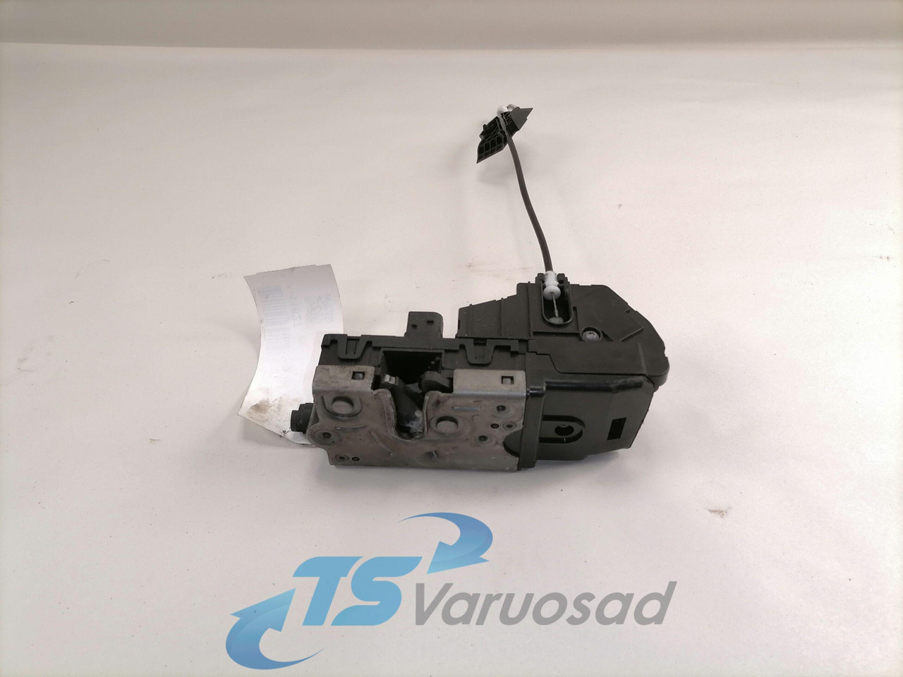 Volvo Door lock 84012032 - Vrata i delovi za Kamion: slika 1 Volvo Door lock 84012032 - Vrata i delovi za Kamion: slika 1