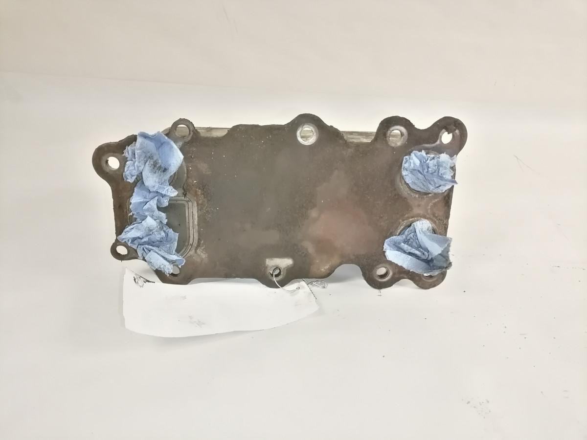 Volvo Engine oil cooler 21797961 - Motor i delovi za Kamion: slika 4 Volvo Engine oil cooler 21797961 - Motor i delovi za Kamion: slika 4