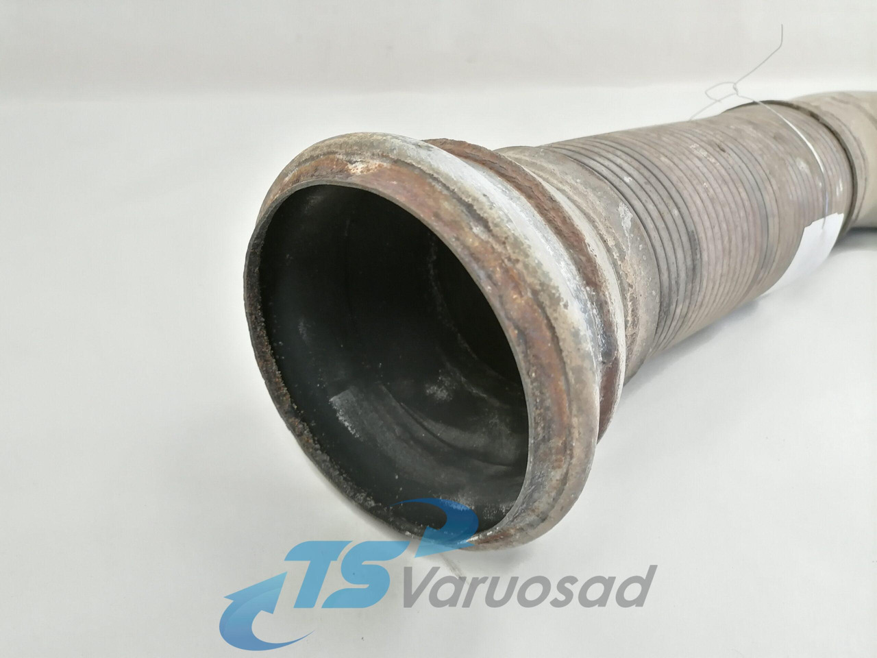 Volvo Exhaust pipe 22327400 - Prigušivač za Kamion: slika 2 Volvo Exhaust pipe 22327400 - Prigušivač za Kamion: slika 2