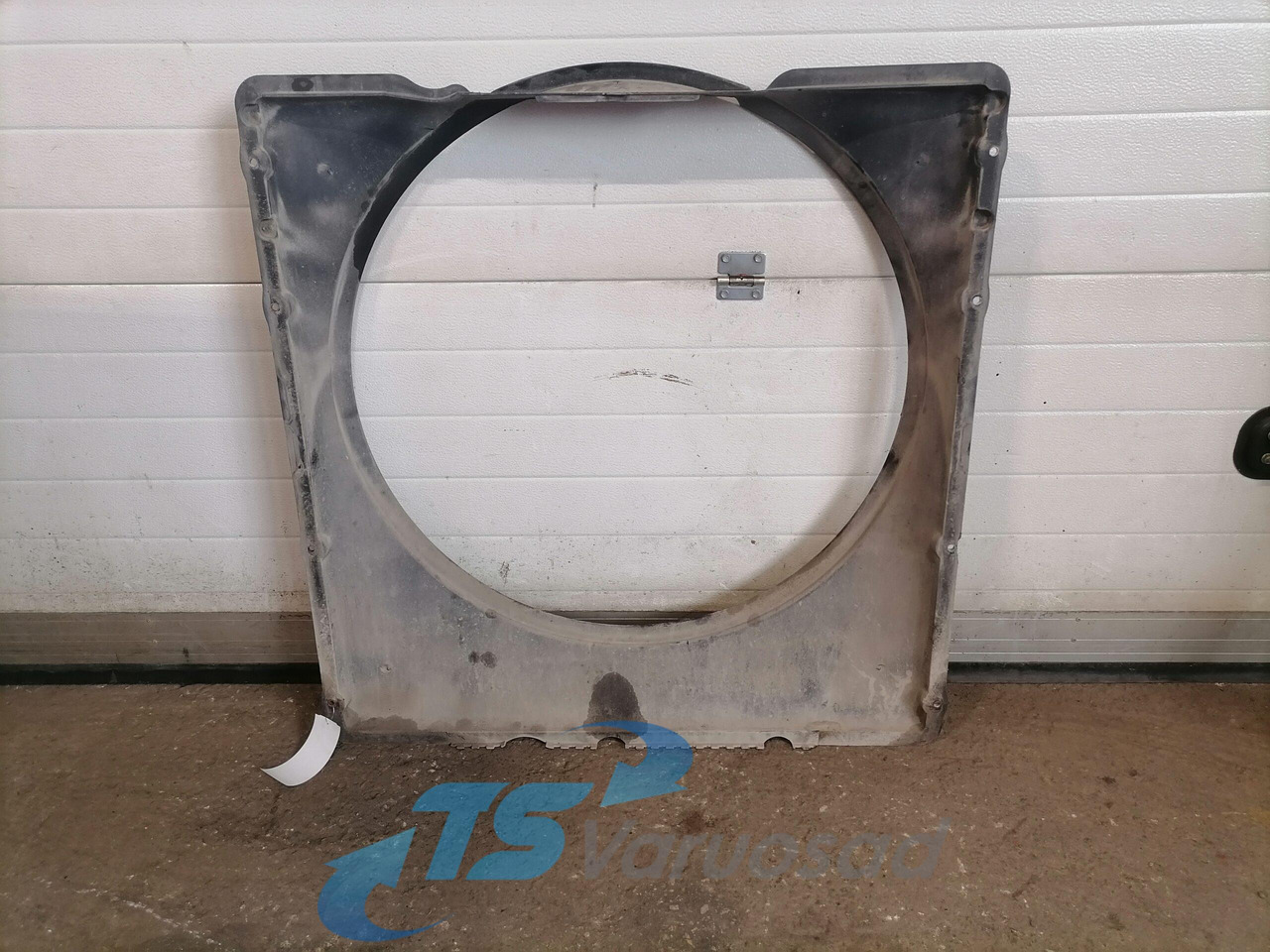Volvo Fan shroud 20502964 - Radijator za Kamion: slika 2 Volvo Fan shroud 20502964 - Radijator za Kamion: slika 2