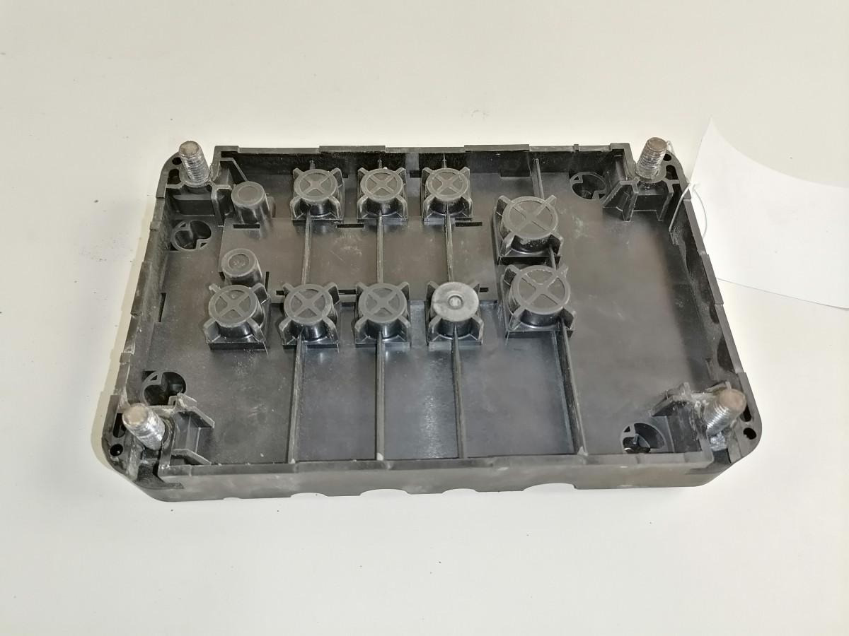 Volvo Fuse box 20512928 - Osigurač za Kamion: slika 4 Volvo Fuse box 20512928 - Osigurač za Kamion: slika 4