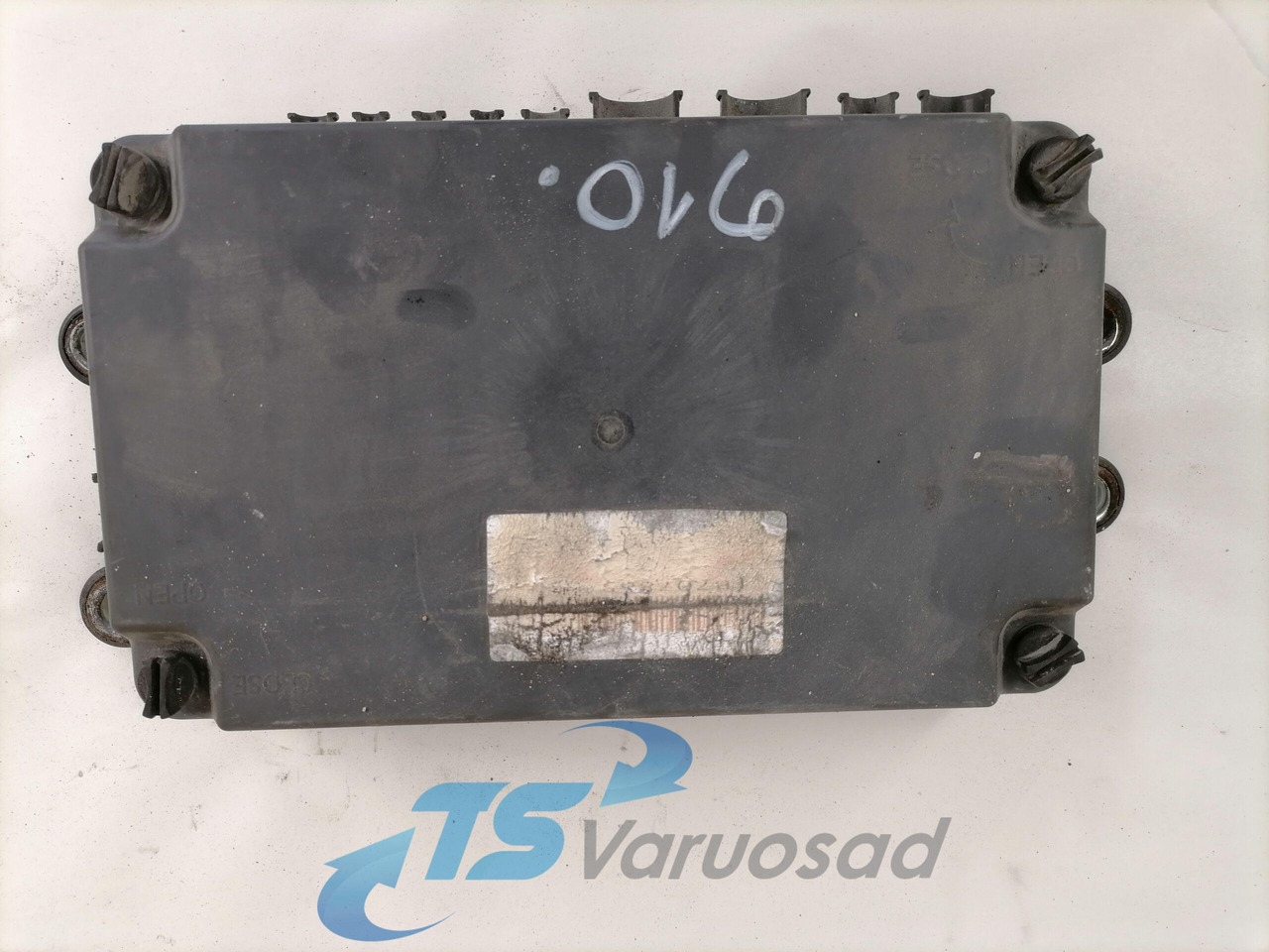 Volvo Fuse box 21717590 - Osigurač za Kamion: slika 1 Volvo Fuse box 21717590 - Osigurač za Kamion: slika 1
