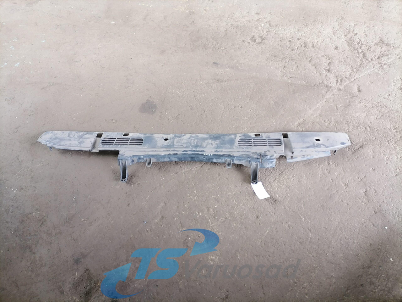 Volvo Iluvõre plastik 20527277 - Rešetka za Kamion: slika 1 Volvo Iluvõre plastik 20527277 - Rešetka za Kamion: slika 1