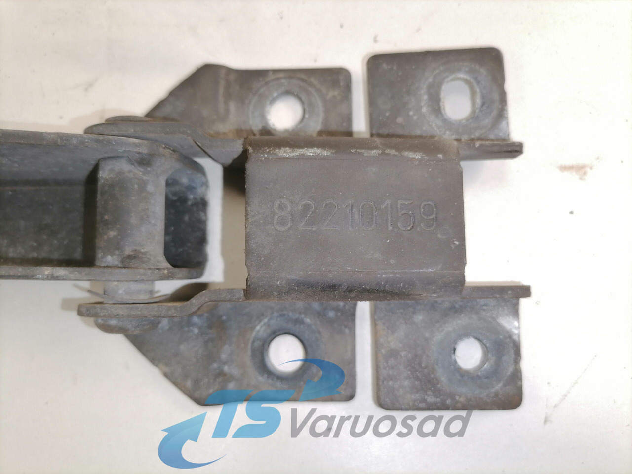 Volvo Kabiini tuulesuunaja kandur 82210159 - Aerodinamika/ Spojler za Kamion: slika 2 Volvo Kabiini tuulesuunaja kandur 82210159 - Aerodinamika/ Spojler za Kamion: slika 2