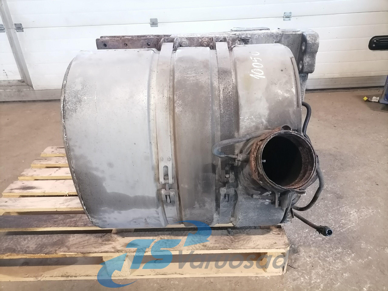Volvo Muffler 20894953 - Prigušivač za Kamion: slika 2 Volvo Muffler 20894953 - Prigušivač za Kamion: slika 2