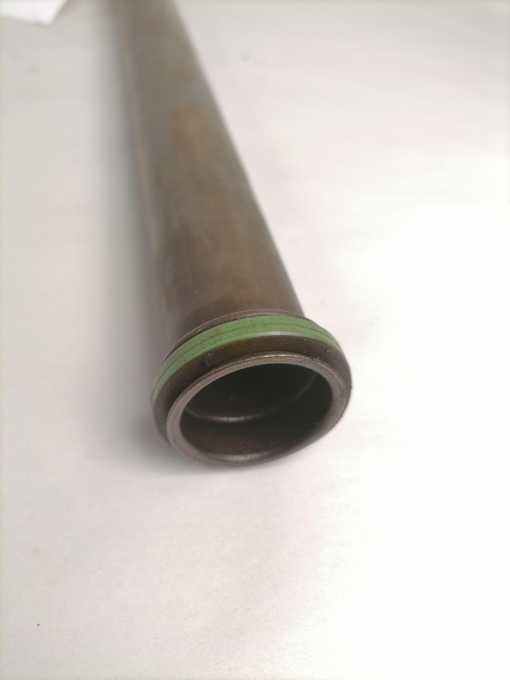 Volvo Oil pick up pipe 21599118 - Motor i delovi za Kamion: slika 3 Volvo Oil pick up pipe 21599118 - Motor i delovi za Kamion: slika 3