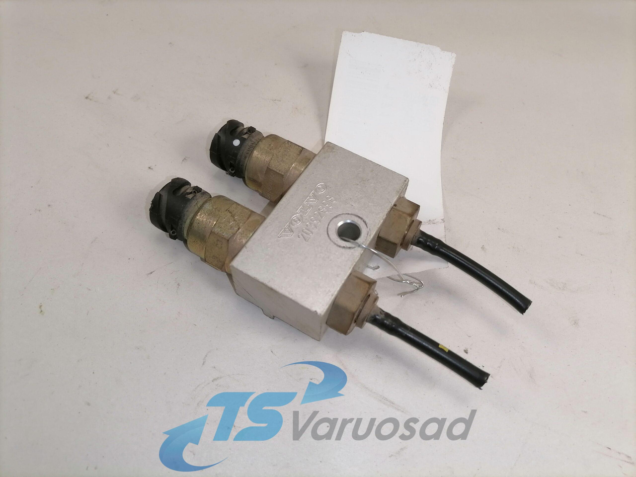 Volvo Sensor, air pressure 20424060 - Senzor za Kamion: slika 1 Volvo Sensor, air pressure 20424060 - Senzor za Kamion: slika 1