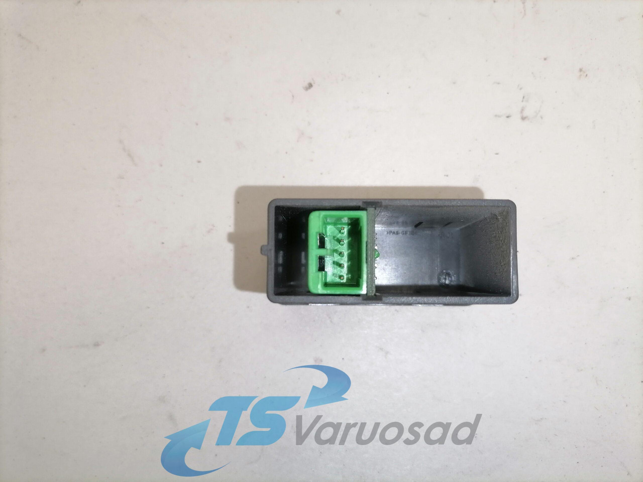 Volvo Volvo AUX pistiku paneel 21079667 - Električni sistem za Kamion: slika 3 Volvo Volvo AUX pistiku paneel 21079667 - Električni sistem za Kamion: slika 3