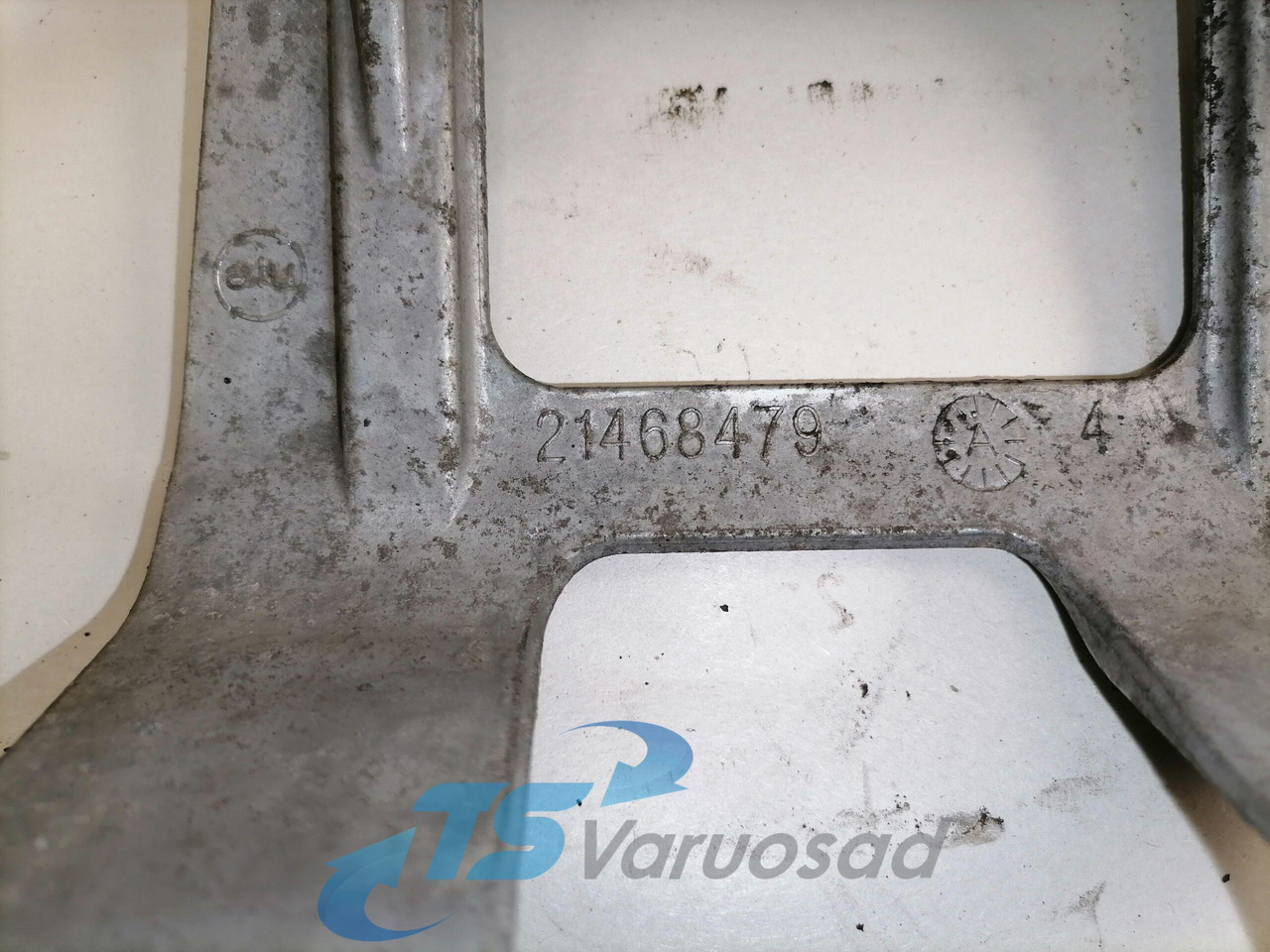 Volvo Volvo roolisüsteemi õlimahuti kandur 21468479 - Servo crevo za Kamion: slika 2 Volvo Volvo roolisüsteemi õlimahuti kandur 21468479 - Servo crevo za Kamion: slika 2