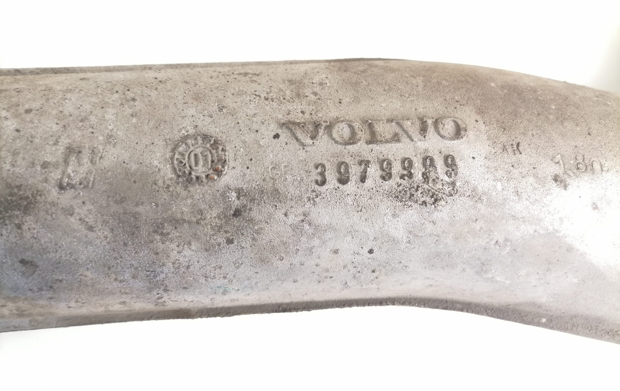Volvo intercooler pipe 3979999 - Hladnjak za Kamion: slika 4 Volvo intercooler pipe 3979999 - Hladnjak za Kamion: slika 4