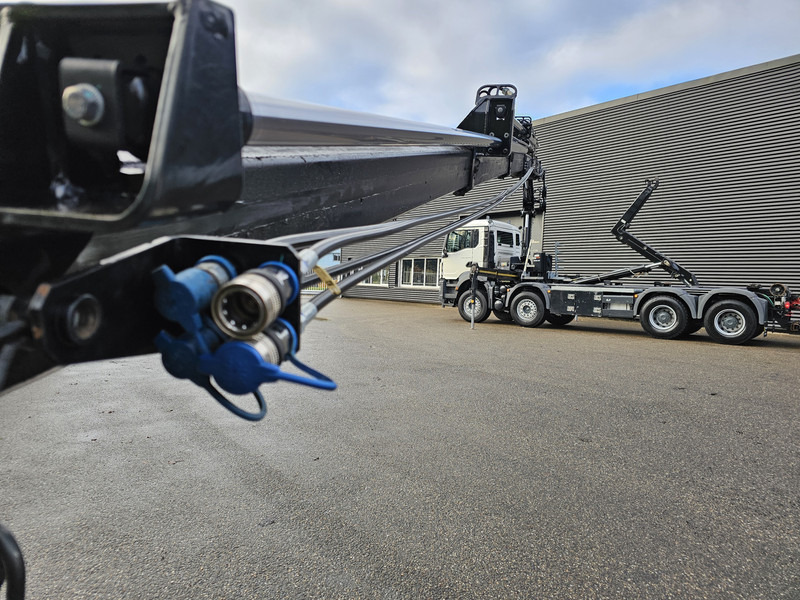 MAN TGS 35.470 8X4 BB / HIAB CRANE + HOOKLIFT - Kamion sa dizalicom: slika 5 MAN TGS 35.470 8X4 BB / HIAB CRANE + HOOKLIFT - Kamion sa dizalicom: slika 5