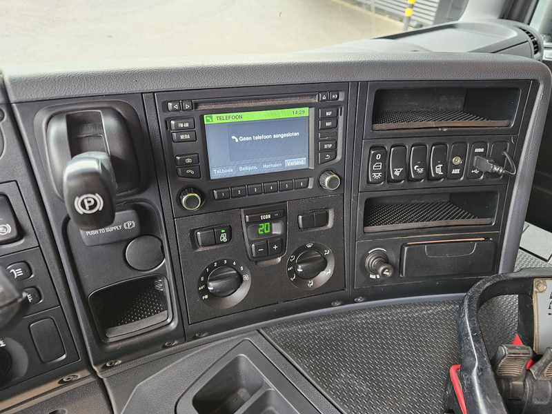 Kamion sa tovarnim sandukom, Kamion sa dizalicom Scania P320 / 4x2 / PALFINGER PK14002 / CRANE/KRAN: slika 16