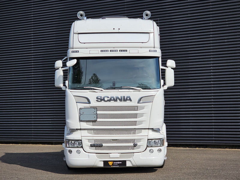 Scania R580 V8 6x2 BOOGIE / FULL AIR / RETARDER / ADR - Tegljač: slika 3 Scania R580 V8 6x2 BOOGIE / FULL AIR / RETARDER / ADR - Tegljač: slika 3