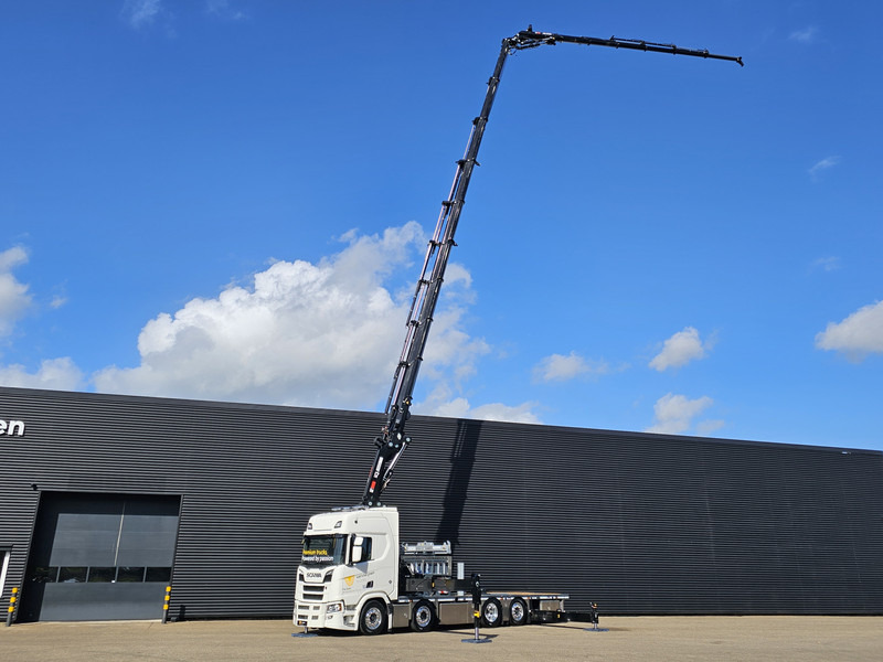 Scania R590 V8 / 8X2 / HIAB 1188 + JIB + WINCH - Tegljač: slika 4 Scania R590 V8 / 8X2 / HIAB 1188 + JIB + WINCH - Tegljač: slika 4