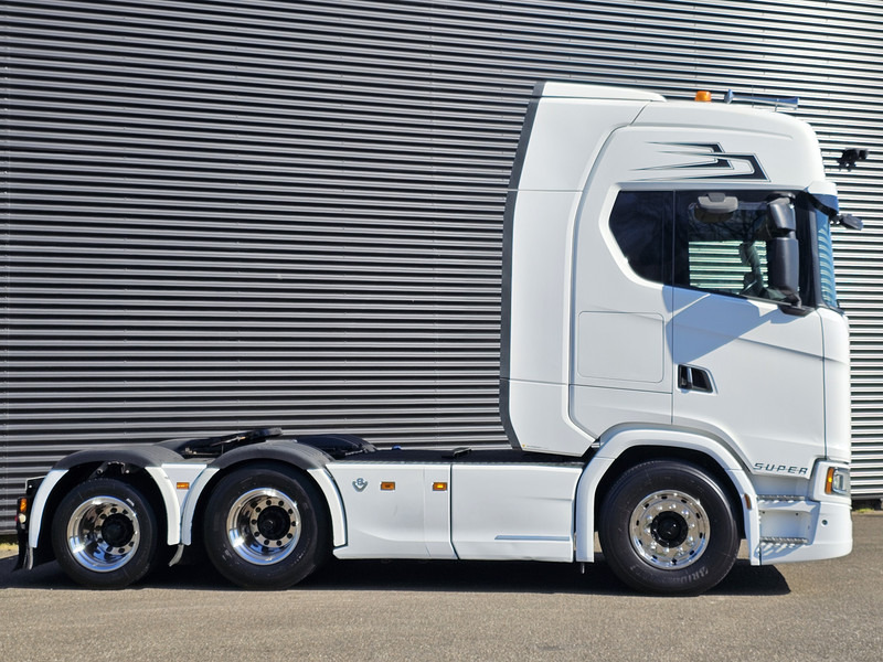 Scania S580 V8 6X2 BOOGIE / FULL AIR / RETARDER - Tegljač: slika 4 Scania S580 V8 6X2 BOOGIE / FULL AIR / RETARDER - Tegljač: slika 4