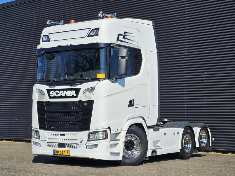 Scania S580 V8 6X2 BOOGIE / FULL AIR / RETARDER - Tegljač: slika 1 Scania S580 V8 6X2 BOOGIE / FULL AIR / RETARDER - Tegljač: slika 1