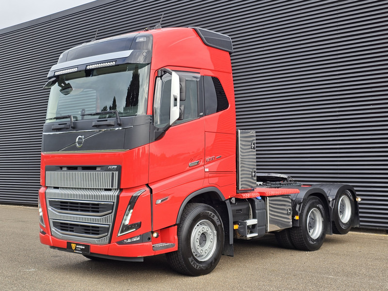 Volvo FH 16 650 / 6x4 BOOGIE / HYDRAULIC / RETARDER / 100T - Tegljač: slika 1 Volvo FH 16 650 / 6x4 BOOGIE / HYDRAULIC / RETARDER / 100T - Tegljač: slika 1