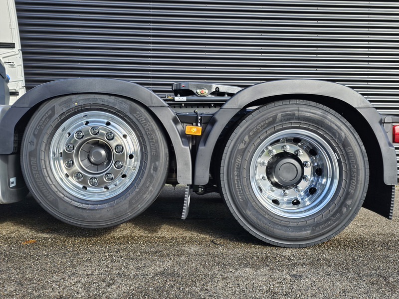 Volvo FH 780 AERO / 6x2/4 / RETARDER / GLOBE XL - Tegljač: slika 4 Volvo FH 780 AERO / 6x2/4 / RETARDER / GLOBE XL - Tegljač: slika 4