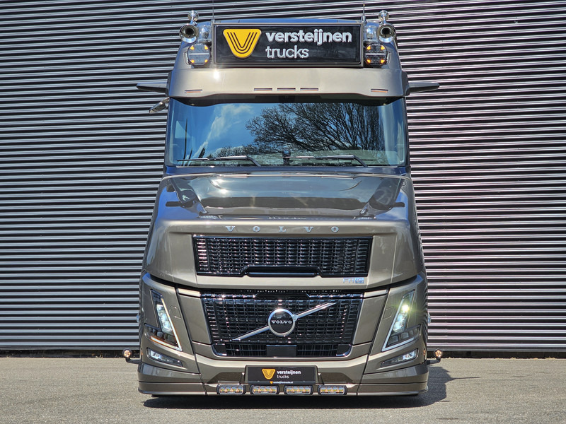 Volvo VT5 AERO 780 XXL / 6x2 TORPEDO / BOOGIE / SPECIAL / SHOW - Tegljač: slika 3 Volvo VT5 AERO 780 XXL / 6x2 TORPEDO / BOOGIE / SPECIAL / SHOW - Tegljač: slika 3