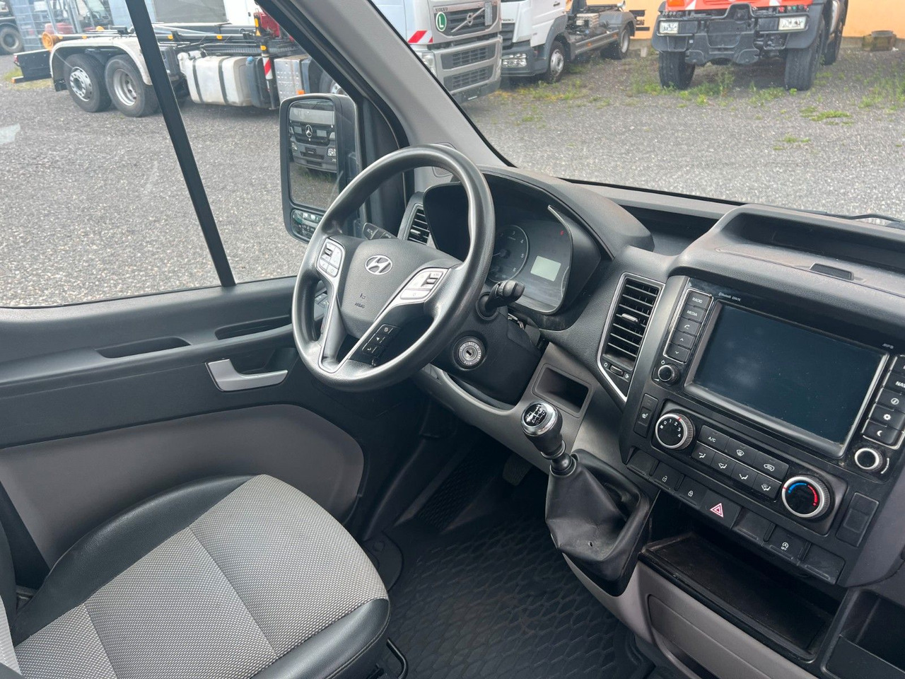 Hyundai H350 Kasten Kasten L3H2 Profi Kurz / Hoch - Furgon: slika 5 Hyundai H350 Kasten Kasten L3H2 Profi Kurz / Hoch - Furgon: slika 5