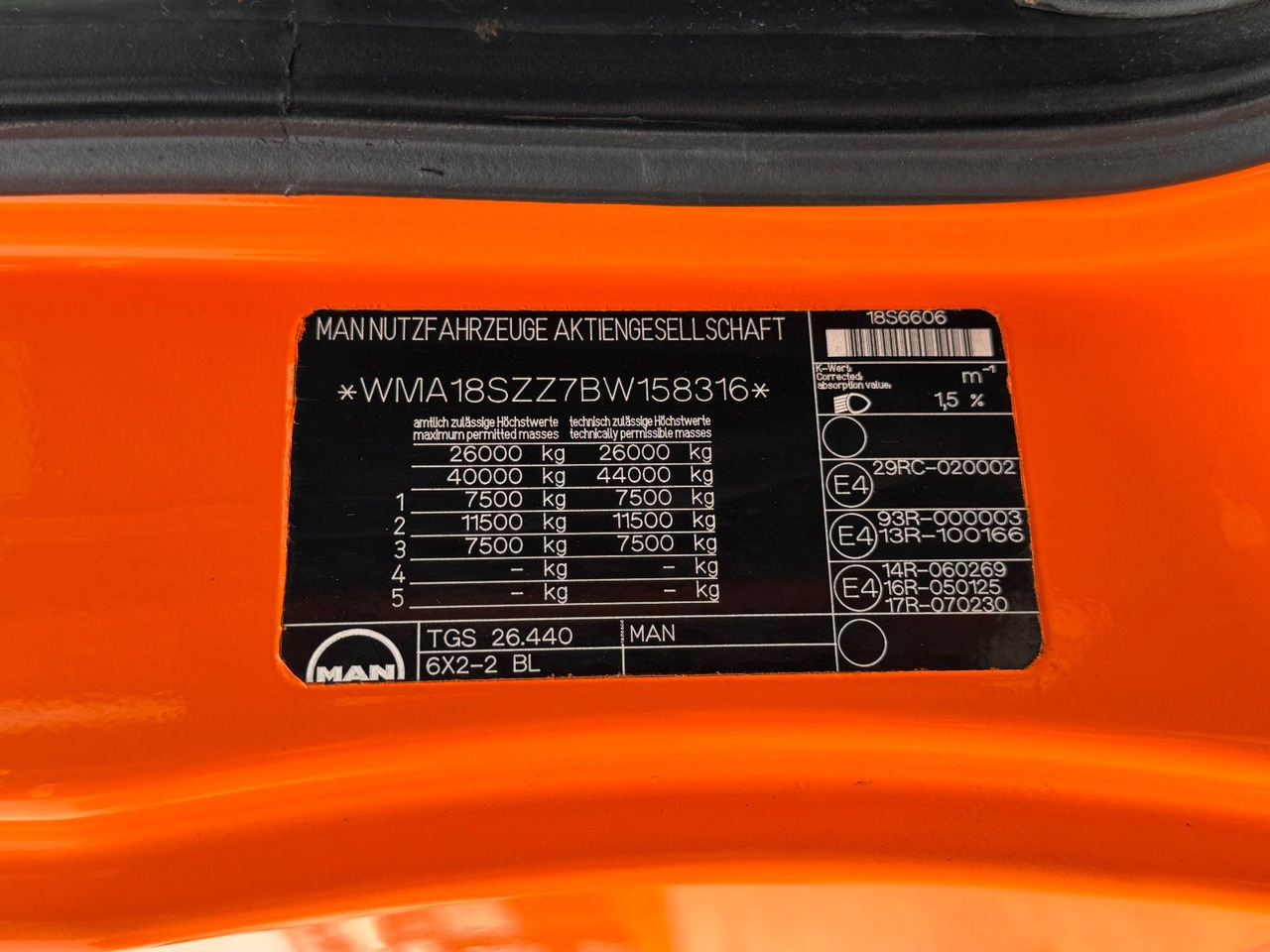 MAN 26.440 6X2 Multilift Abroller - Kamion sa hidrauličnom kukom: slika 4 MAN 26.440 6X2 Multilift Abroller - Kamion sa hidrauličnom kukom: slika 4