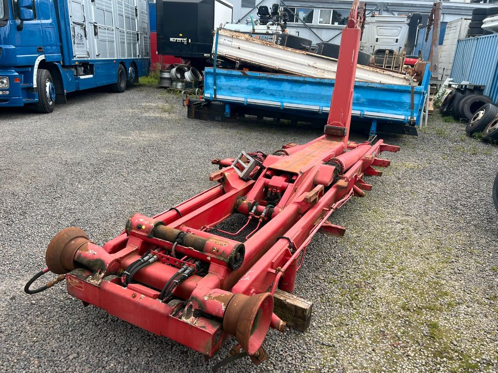 Meiller Abrollaufbau für 6X4 mit 3,90 Radstand - Kamion sa hidrauličnom kukom: slika 1 Meiller Abrollaufbau für 6X4 mit 3,90 Radstand - Kamion sa hidrauličnom kukom: slika 1