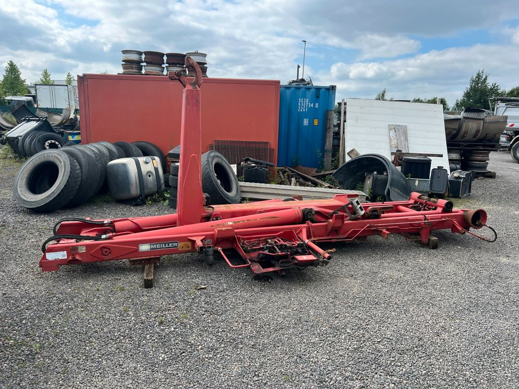 Meiller Abrollaufbau für 6X4 mit 3,90 Radstand - Kamion sa hidrauličnom kukom: slika 3 Meiller Abrollaufbau für 6X4 mit 3,90 Radstand - Kamion sa hidrauličnom kukom: slika 3