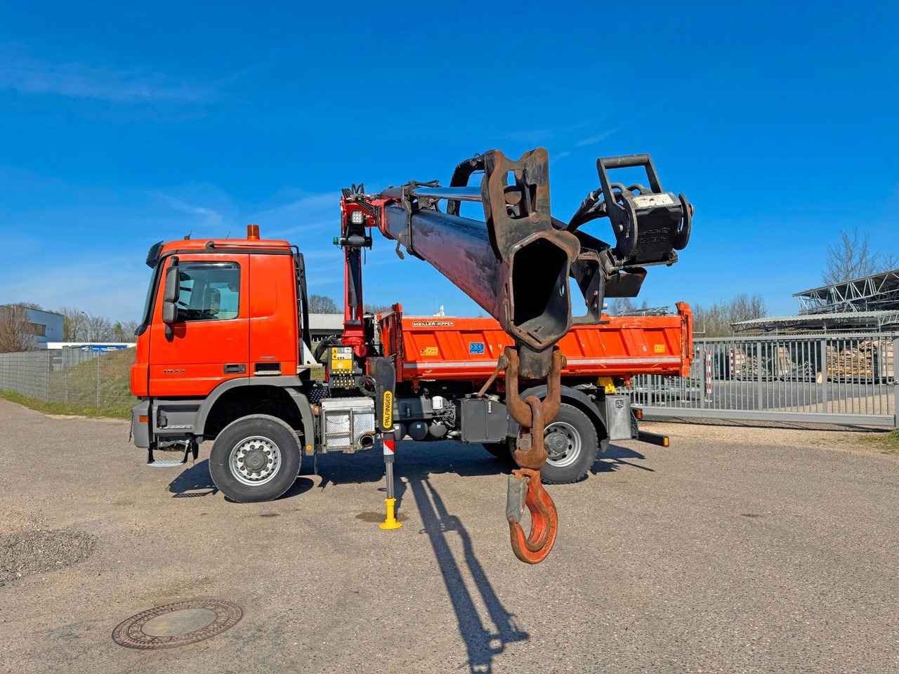 Mercedes-Benz 1844 4x4 Meiller 3S Bordmatik Palfinger PK16001K - Istovarivač: slika 5 Mercedes-Benz 1844 4x4 Meiller 3S Bordmatik Palfinger PK16001K - Istovarivač: slika 5