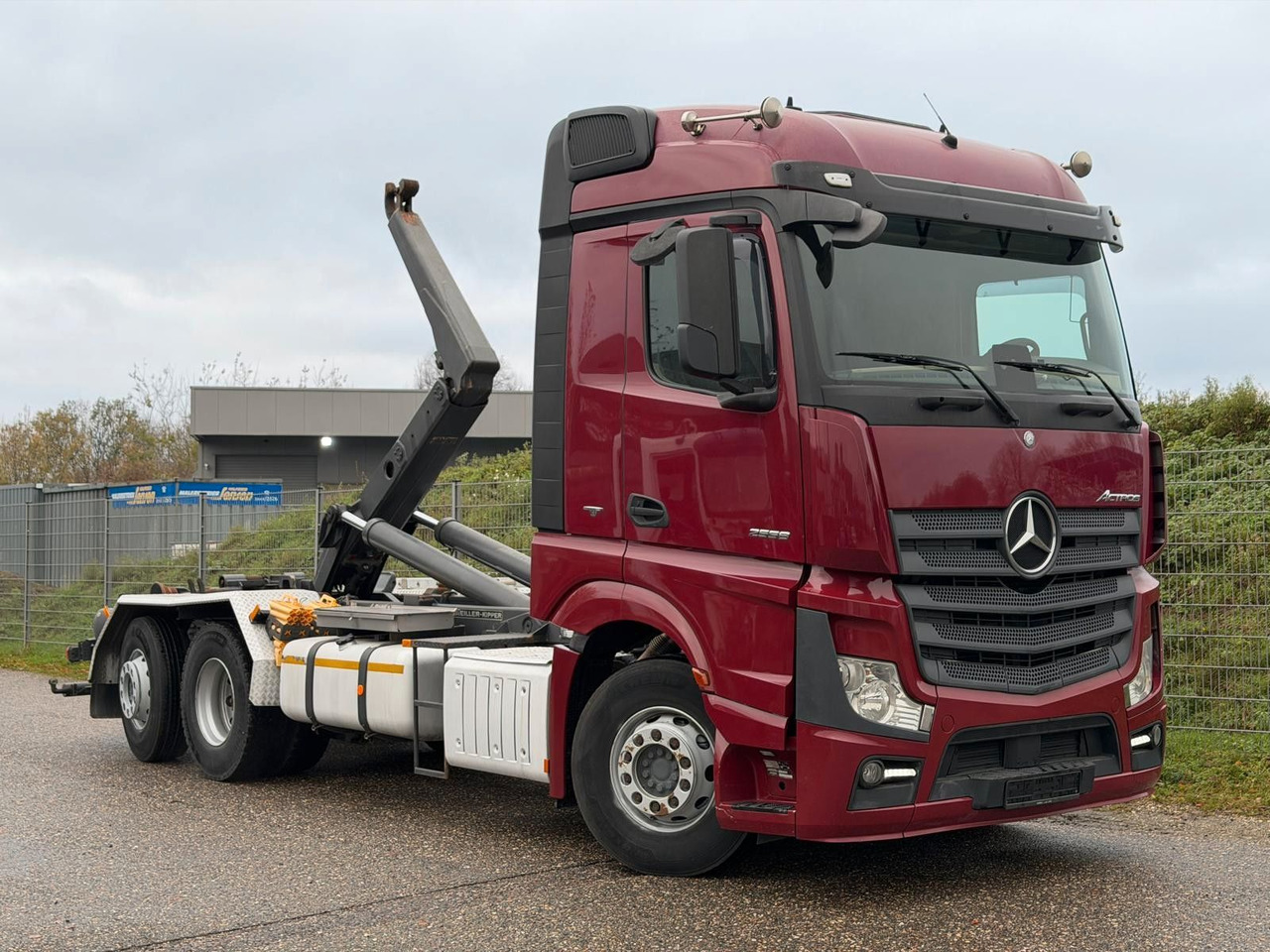 Mercedes-Benz 2558 6x2 Meiller RK 20.65 | Retarder | Klima - Kamion sa hidrauličnom kukom: slika 1 Mercedes-Benz 2558 6x2 Meiller RK 20.65 | Retarder | Klima - Kamion sa hidrauličnom kukom: slika 1