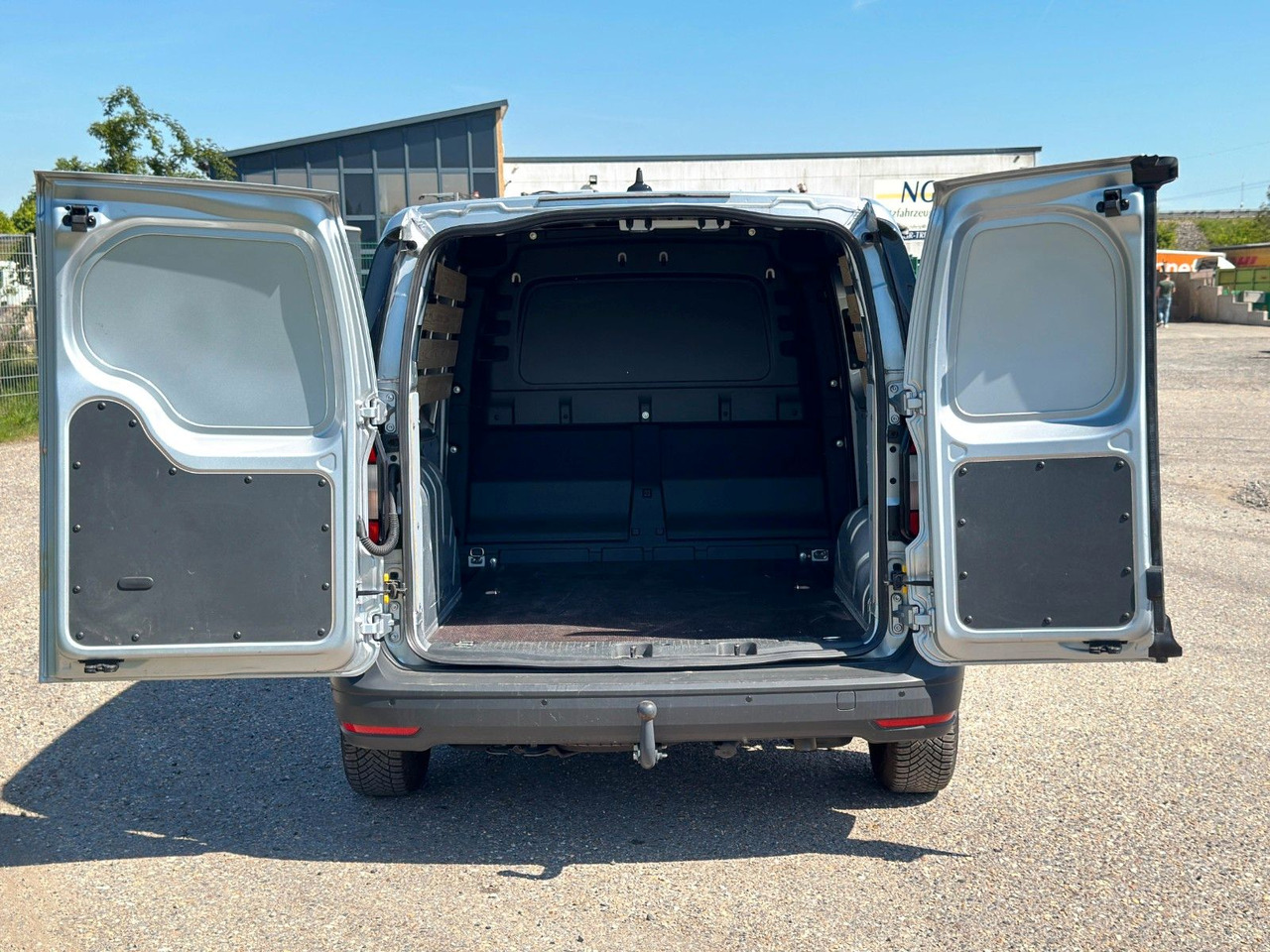 Volkswagen Caddy 4x2 | Klima | AHK | PDC | Spurhalteass. - Putnički kombi: slika 5 Volkswagen Caddy 4x2 | Klima | AHK | PDC | Spurhalteass. - Putnički kombi: slika 5