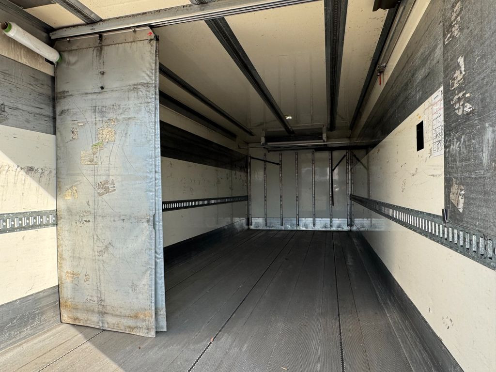 Hladnjača Volvo FM 410 6X2 Kühlkoffer mit Carrier Diesel & Strom: slika 18