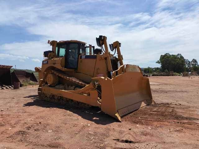 CAT D8T - Buldožer: slika 1 CAT D8T - Buldožer: slika 1