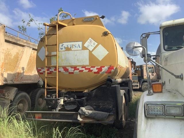 MAN 33.414-V20 - Kamion cisterna: slika 3 MAN 33.414-V20 - Kamion cisterna: slika 3