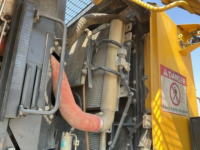 Komatsu WA470-7 - Utovarivač točkaš: slika 4 Komatsu WA470-7 - Utovarivač točkaš: slika 4