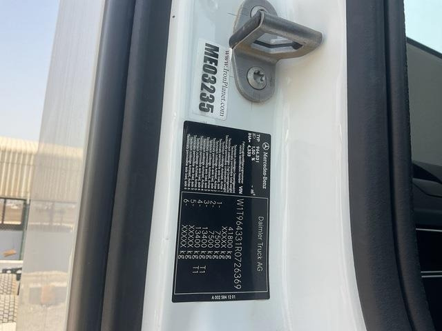 Mercedes-Benz Arocs 4240 - Kamion sa golom šasijom i zatvorenom kabinom: slika 5 Mercedes-Benz Arocs 4240 - Kamion sa golom šasijom i zatvorenom kabinom: slika 5