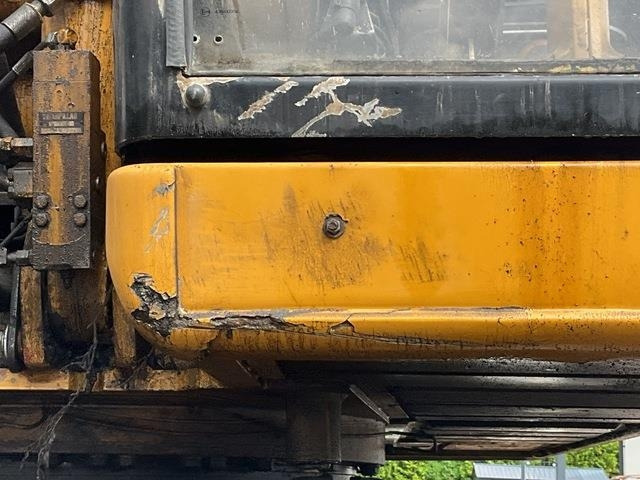 Bager točkaš CAT M320: slika 24