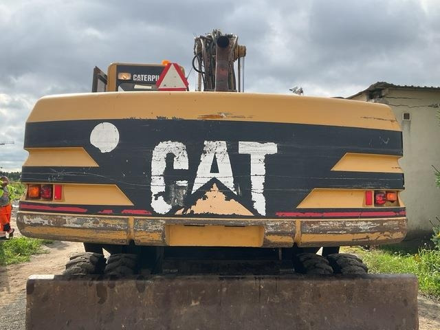 Bager točkaš CAT M320: slika 22