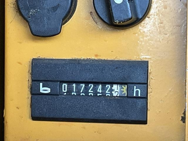 Bager točkaš CAT M320: slika 8