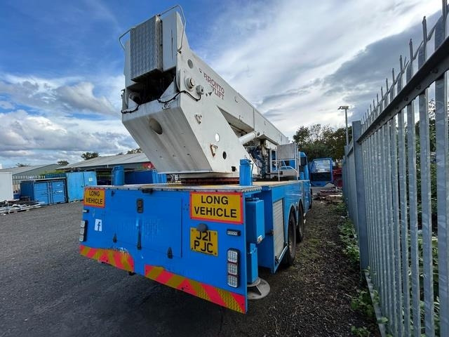 Scania P113ML - Vazdušna platforma montirana na kamion: slika 3 Scania P113ML - Vazdušna platforma montirana na kamion: slika 3