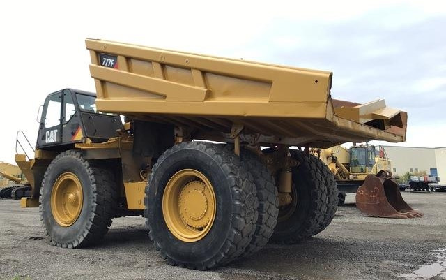 CAT 777F - Kiper sa krutom šasijom/ Kiper za kamen: slika 2 CAT 777F - Kiper sa krutom šasijom/ Kiper za kamen: slika 2