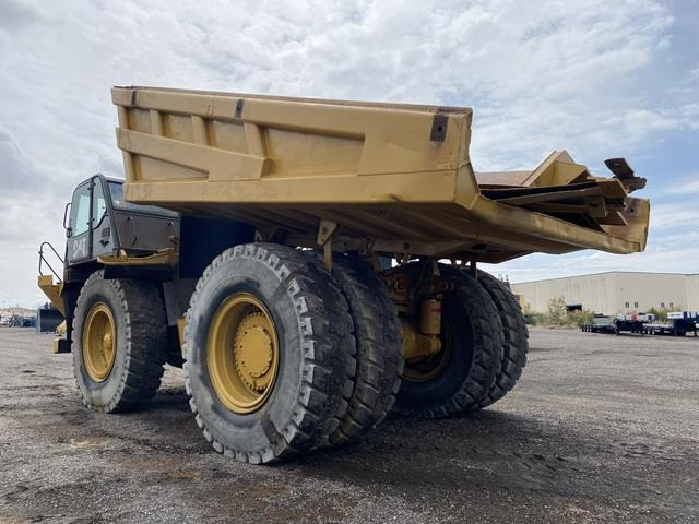 CAT 777F - Kiper sa krutom šasijom/ Kiper za kamen: slika 2 CAT 777F - Kiper sa krutom šasijom/ Kiper za kamen: slika 2