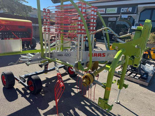 CLAAS Liner 420 - Prevrtač/ Grabuljač: slika 5 CLAAS Liner 420 - Prevrtač/ Grabuljač: slika 5
