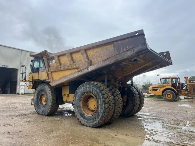 CAT 775D - Kiper sa krutom šasijom/ Kiper za kamen: slika 2 CAT 775D - Kiper sa krutom šasijom/ Kiper za kamen: slika 2