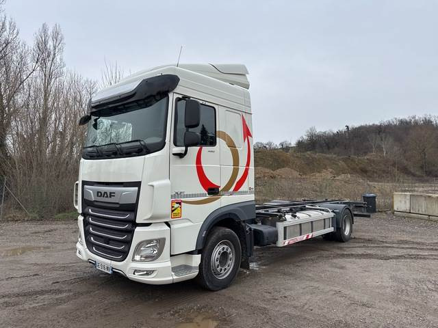 DAF XF450 - Kamion za prevoz kontejnera/ Kamion sa promenjivim sandukom: slika 1 DAF XF450 - Kamion za prevoz kontejnera/ Kamion sa promenjivim sandukom: slika 1