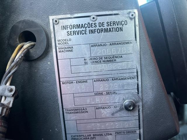 CAT D8T - Buldožer: slika 5 CAT D8T - Buldožer: slika 5