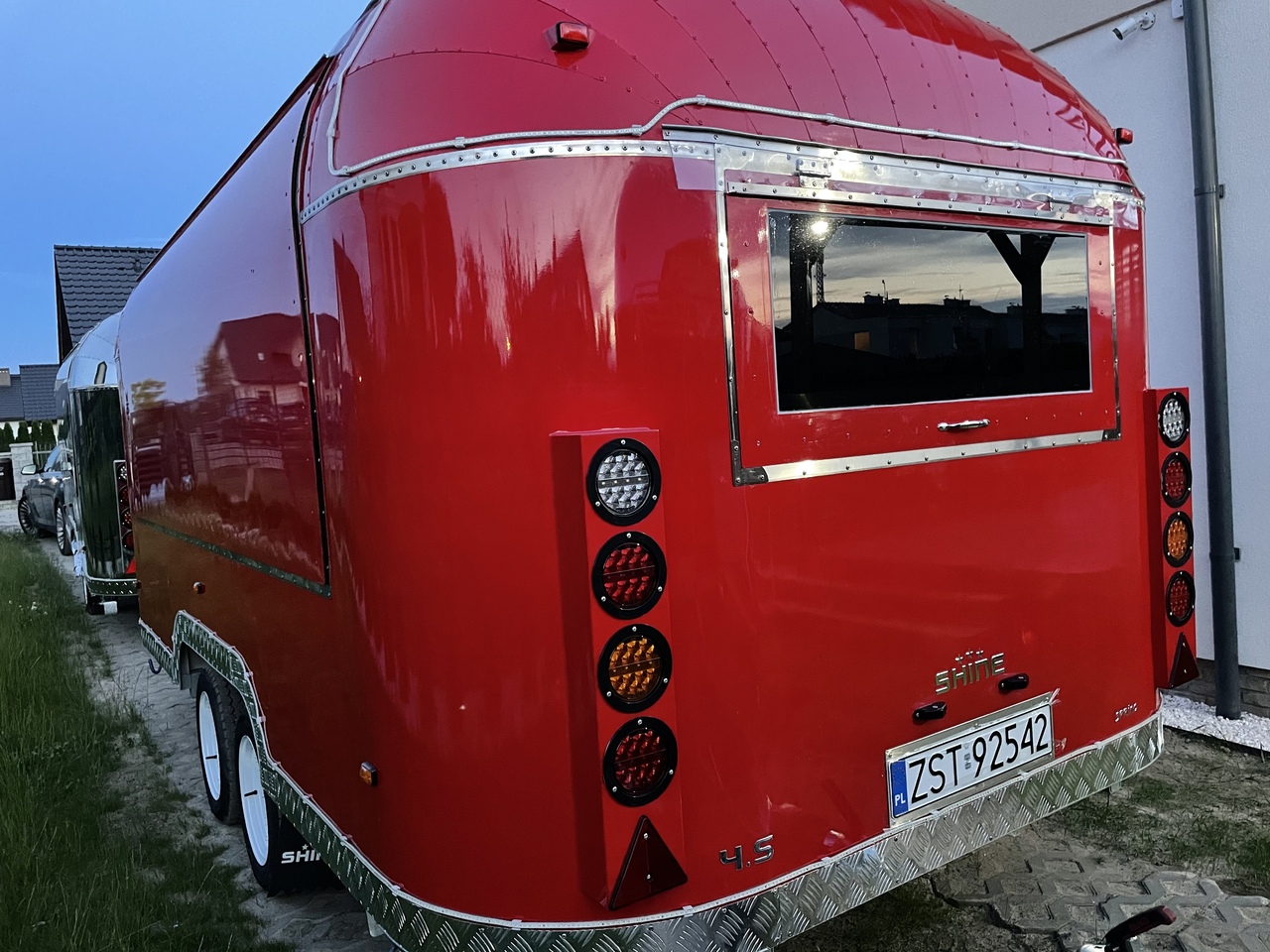 SHINE Spring RED - Prikolica za hrane: slika 5 SHINE Spring RED - Prikolica za hrane: slika 5