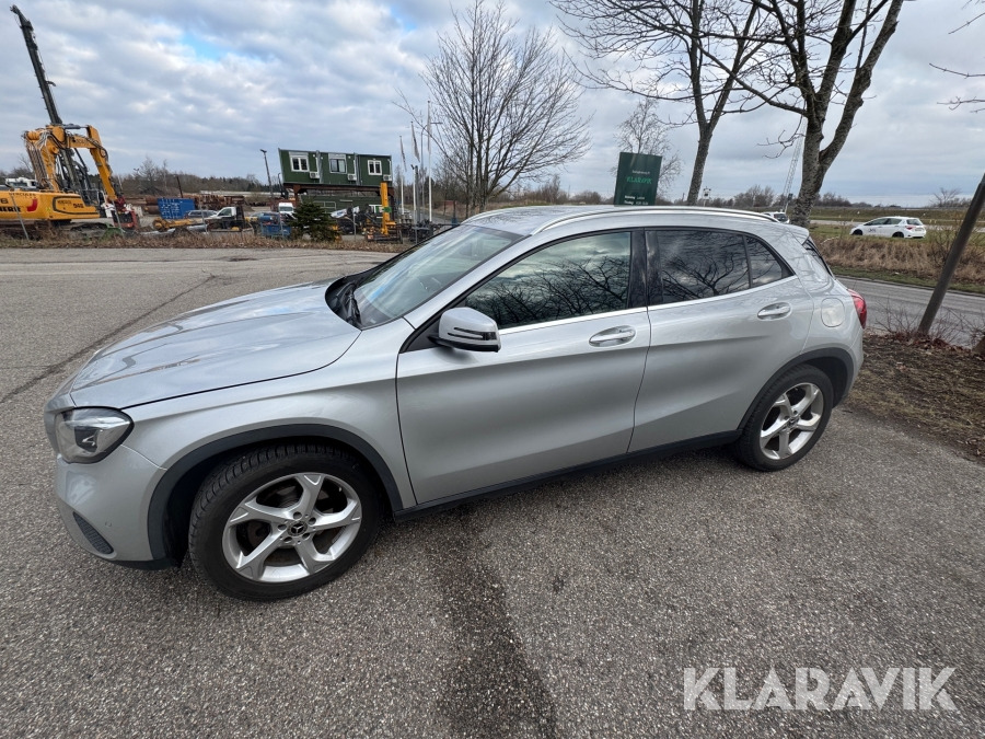 Personbil Mercedes-Benz GLA 220 D 4 Matic 7G-DCT - Automobil: slika 4 Personbil Mercedes-Benz GLA 220 D 4 Matic 7G-DCT - Automobil: slika 4