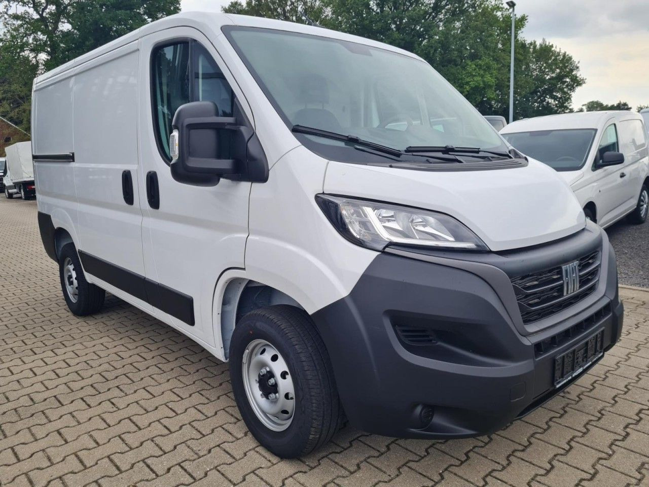 Fiat Ducato 30 Kasten L1H1 KLIMA PDC Werkstatteinrich - Mali kombi: slika 4 Fiat Ducato 30 Kasten L1H1 KLIMA PDC Werkstatteinrich - Mali kombi: slika 4